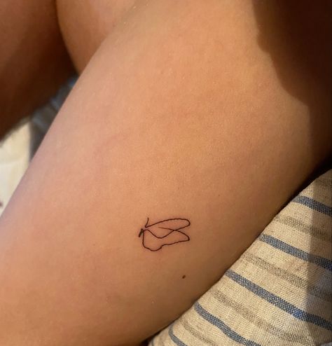 Simple Stick And Poke Tattoo, Stick And Pokes, Stick And Poke Tattoos, Stick Poke, Inspo Tattoo, Stick Poke Tattoo, Small Shark, Stick N Poke, Stick N Poke Tattoo