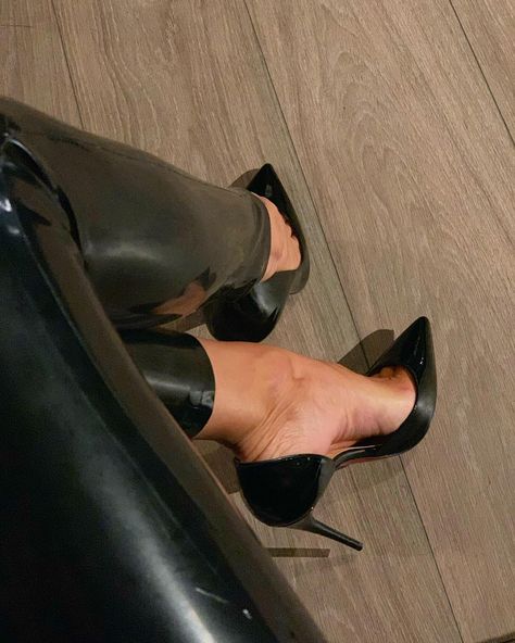 Extreme High Heels, Fur Heels, Women Oxford Shoes, Hot Shoes, Patent Leather Heels, Stiletto Pumps, Ankle Straps, Dress And Heels, Black Pumps