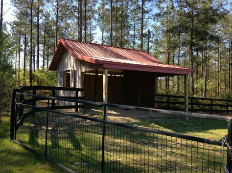 Alpaca Shelter, Horse Barn Ideas, Small Stable, Pasture Shelter, Small Horse Barn, Small Horse Barns, Horse Shed, Barn Layout, Horse Paddock