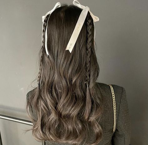 Tutorial Ideas, Bow Hairstyle, Trendy Hairstyle, Ribbon Hairstyle, Hairstyle Tutorial, Hair Stylies, Hot Hair Styles, Hair Stylist Life, Ribbon Hair