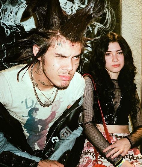 I am not belis on Instagram: “Mom and Dad by @copes” Nascar Aloe, Instagram Mom, Punk Fashion, Jon Snow, Nascar, Mom And Dad, Hair Inspo, Race Cars, Dreadlocks