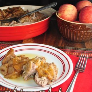 Autumn Apple Pork Roast - Recipes That Crock! Apple Pork Roast, Pork Roast With Apples, Roast Crockpot, Fall Slow Cooker Recipes, Slow Cooker Recipes Pork, Apple Pork, Crockpot Ideas, Gooseberry Patch, Liquid Sugar