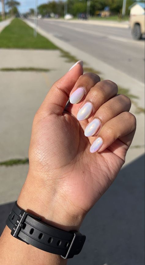 Summer chrome pearl nails. Chrome Nails White, Nails In White, Hawaii Vibes, Chrome Nail, Nails White, Chrome Nails, White Nails, Hawaii, Nails