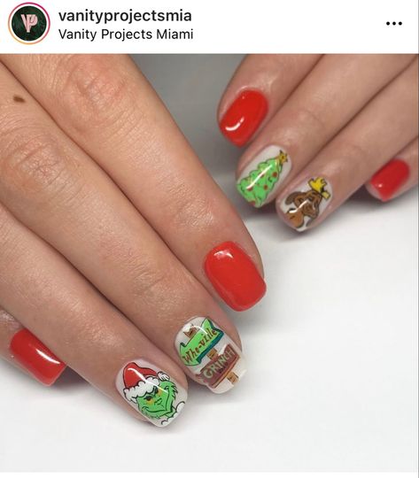 The Grinch & Max Christmas Fake Nails, Christmas Press On Nails, New Years Nail Art, Short Fake Nails, Press On Nails Short, Nails Red, Nails For Women, Festival Nails, Xmas Nails