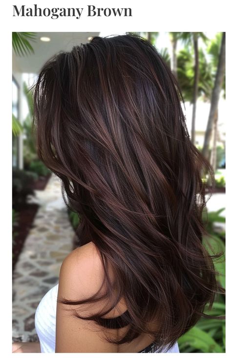 Different Brown Hair, Mahogany Balayage, Brown Hair Color Shades, Rambut Brunette, Hair Magic, Brown Hair Inspo, Brunette Hair With Highlights, Chocolate Brown Hair, Brown Hair Color