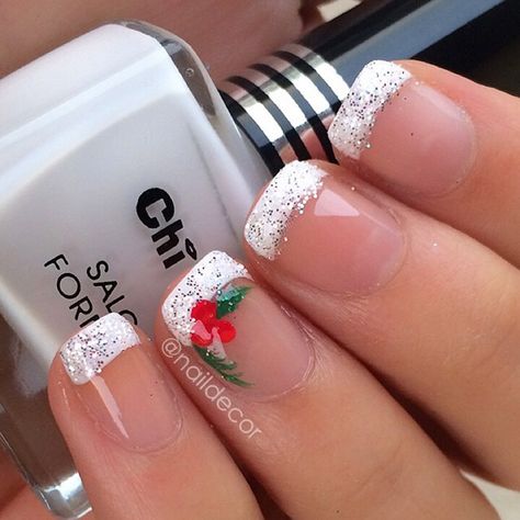 Snowflake Nail Art, Christmas Nail Art Designs, Holiday Nail Art, Snowflake Nails, Nails Polish, Baymax, Xmas Nails, Christmas Nail Designs, Christmas Nail