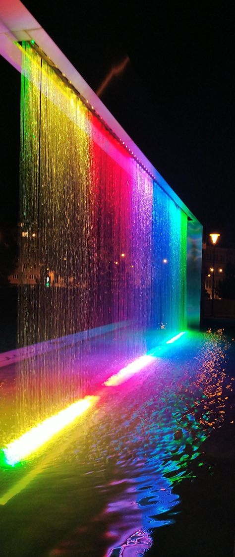 Light fountain Brno Czech Republic, Theme Hotel, Waterfall Lights, What Time Is It, Fence Lighting, What Time Is, Cute House, Floating In Water, Brno