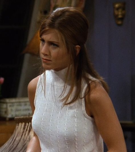 Turtle Neck Outfit 90s, Sleeveless Turtleneck Outfit, Jennifer Aniston Hair Color, Race Car Bed, Rachel Green Friends, Jeniffer Aniston, Rachel Green Outfits, Sleeveless Turtleneck Sweater, Rachel Friends