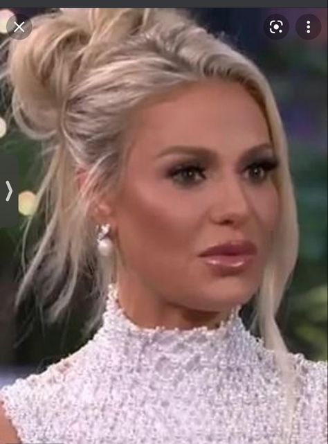 Dorit Kemsley Hair, Dorit Kemsley, Garcelle Beauvais, Two Faced, Hair Flip, Glamour Makeup, Wedding Hair And Makeup, Real Housewives, Great Hair