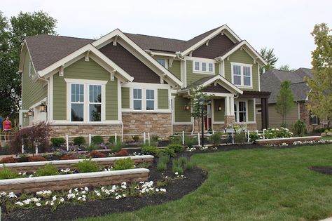 The Fat Hydrangea: Parade of Homes - House #4 House Color Green, Beach Cottage Kitchens, Green House Exterior, Green Siding, House Tweaking, Modern Bungalow House Design, Patio Design Ideas, White Exterior Houses, Craftsman Exterior