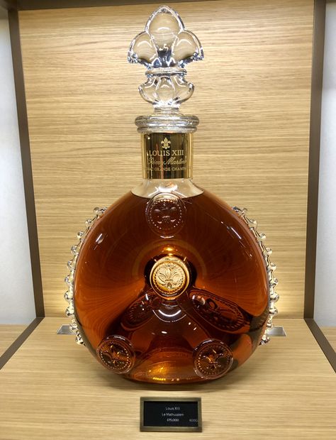 Louis XIII Cognac @ Harrods - Knightsbridge Expensive Liquor Bottles, Expensive Alcohol Aesthetic, Cool Liquor Bottles, Expensive Alcohol, Luxury Liquor, Luxury Alcohol, Brown Liquor, Mud Coffee, Expensive Whiskey