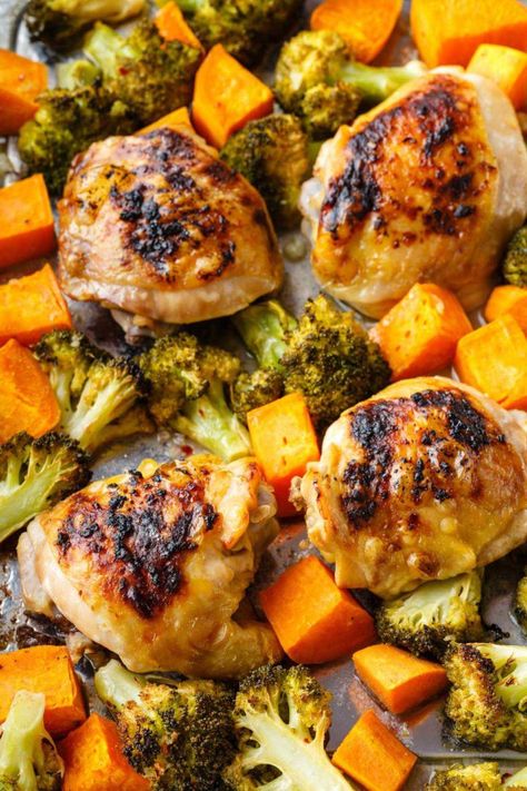 Chicken Thighs And Sweet Potatoes, Baked Boneless Chicken Thighs, Breakfast Family, Chicken Breast Crockpot Recipes, Broccoli And Potatoes, Crockpot Chicken Breast, Sheet Pan Dinners Chicken, Easy Chicken Breast, Roasted Chicken Thighs