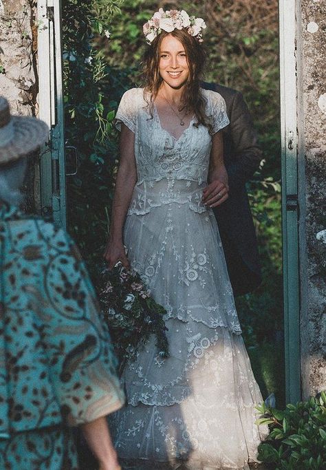 Tess Newall Scottish Wedding Dresses, Tess Newall, Antique Lace Dress, Antique Wedding Dresses, Old Wedding Dresses, Old Wedding, Halter Wedding, Summer Wedding Dress Beach, Halter Wedding Dress