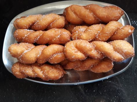 Korean Donut, Bread Twist, Homemade Doughnut Recipe, Bread Twists, Homemade Doughnuts, Donut Recipe, Doughnut Recipe, Donut Recipes, Bread Recipes Homemade