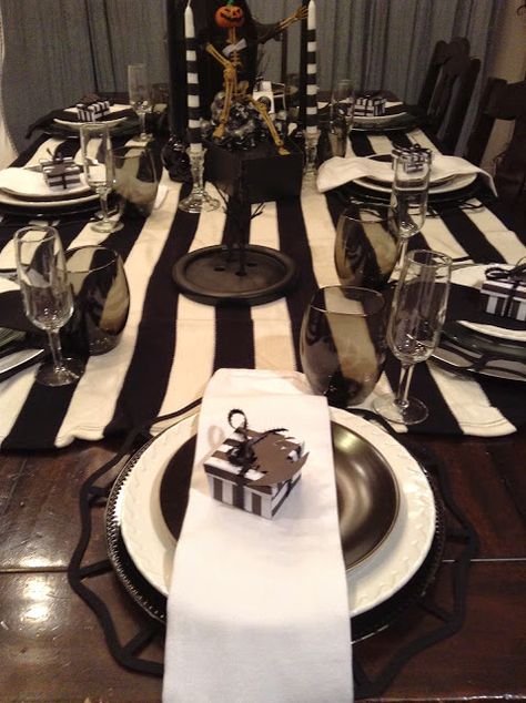 Tim Burton Bday Party, Tim Burton Dinner Party, Tim Burton Birthday Party Ideas, Tim Burton Party Ideas, Tim Burton Birthday, Tim Burton Birthday Party, Tim Burton Themed Party, Tim Burton Wedding, Sophisticated Halloween Party