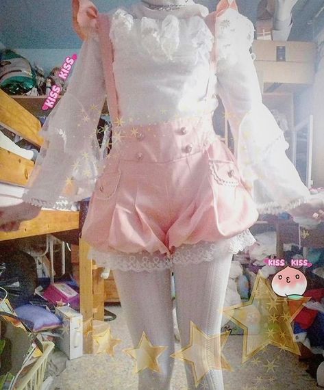 Kawaii Bloomers, Bloomers Outfit Aesthetic, Dollcore Outfits, Shorts With Suspenders, Kawaii Shorts, Magical Girl Outfit, Clown Clothes, Kawaii Fashion Outfits, Ruffled Top