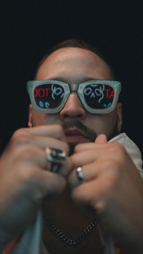 Andy Mineo Wallpaper, Andy Mineo, Music Wallpapers, Christian Rap, Music Wallpaper, Music Stuff, Phone Wallpapers, Rappers, Photography Poses