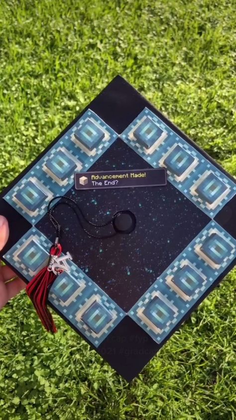 Grad Cap Ideas Minecraft, Minecraft Graduation Cap Ideas, Graduation Hat Ideas High School, Minecraft Graduation Cap, High School Graduation Cap Designs, Grad Hats, Grad Diy, College Grad Cap Ideas, Parking Spot Painting