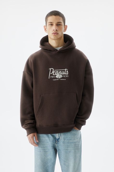 Pull And Bear, Winter Wear, Hoodie Print, Pocket Pouch, Peanut, Sweatshirts, Black