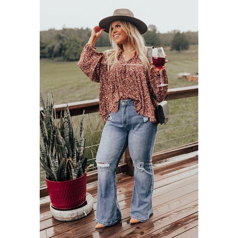 You Are Sure To Turn Heads In Our Beautiful Plus Size Rust Colored 'Ivee' Top Featuring Lightweight Flowy Material Patterned With An Intricate Brown And Cream Hued Floral Print, A V-Cut Neckline, Long Loose Sleeves, And A Relaxed Babydoll Silhouette That Falls Into An Uneven Hemline! Bust:26.5 Length:25.5 Plus Size Western Outfits Woman, Plus Size Western Outfits, Western Outfits Women Plus Size, Momma Outfits, Floral Babydoll Top, Spaghetti Strap Blouses, Black Sleeveless Blouse, Rodeo Outfits, Paisley Shirt