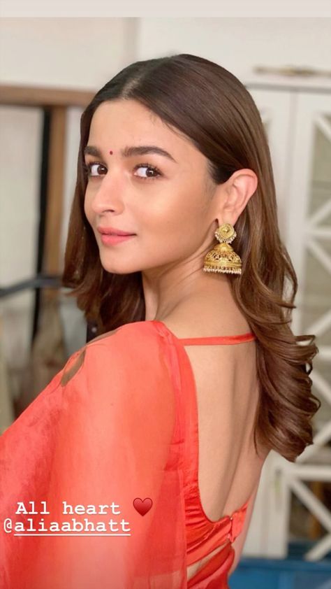 Alia Bhatt Looks, Alia Bhatt Saree, Aliya Bhatt, Alia Bhatt Photoshoot, Actress Pics, Alia Bhatt, Bollywood Saree, Bollywood Celebrities, Bollywood Fashion