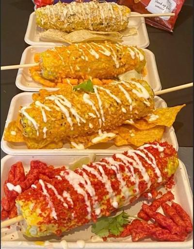 Mexican Street Food Truck, Food Truck Drinks, Taco Truck Ideas, Food Truck Menu Ideas Simple, Food Truck Decoration Ideas, Food Truck Ideas Recipes, Food Truck Food Ideas, Taco Truck Tacos, Elotes Preparados