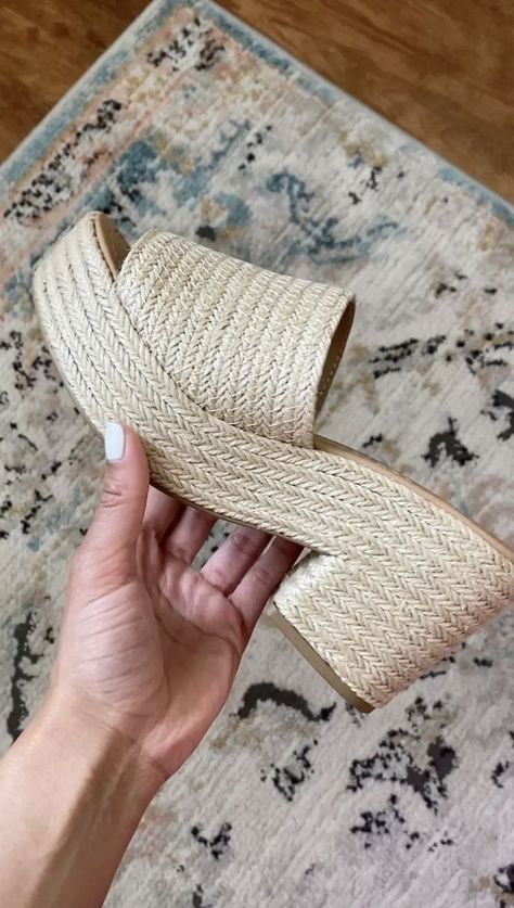 Wedding Guest Heels, Summer Shopping Outfit, Platforms Sandals, Straw Sandals, Woven Sandals, Wedding Guest Shoes, Summer Outfit Inspiration, Platform Heel, Summer Sandals