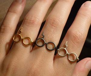 Harry Potter Glasses Rings Harry Potter Lightning, Harry Potter Ring, Lightning Scar, Harry Porter, Harry Potter Glasses, Theme Harry Potter, Harry Potter Love, Harry Potter Obsession, Mischief Managed