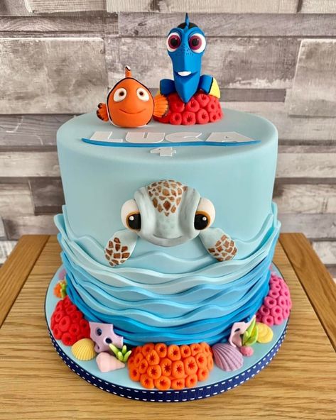 Finding Nemo Cake Ideas, Nemo First Birthday Party, Nemo Cake Ideas, Finding Nemo Baby Shower Ideas, 2nd Birthday Cakes, Dory Birthday Party Ideas, Nemo First Birthday, Finding Nemo First Birthday, Turtle Birthday Theme