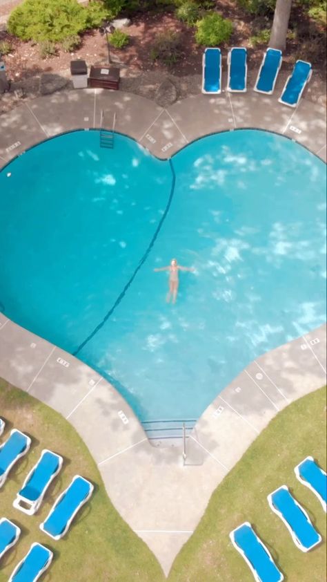 aprettycoolhoteltour on Instagram: Wouldn’t it be nice if we were in a heart shaped pool 🥰 Cove Haven Resort #aprettycoolhoteltour #heart #heartshaped #summervibes… Heart Shaped Pool, Heart Pool, Dream Fairy, Real Life Fairies, Intex Pool, Dream Life House, Fairy Cottage, Vintage Dollhouse, The Beach Boys