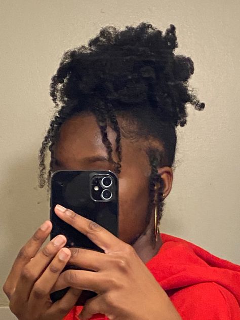 Natural Hairstyles For Black Women 4c Twist Outs, Puff Hairstyles For Short Hair, Twist Out Puff Natural Hair, 4c Hair Puff Styles, Cute Natural Puff Hairstyles, Twist Bangs Hairstyle Natural Hair, 4c High Puff Hairstyles, Puff 4c Hairstyles, Afro Puff With Bangs