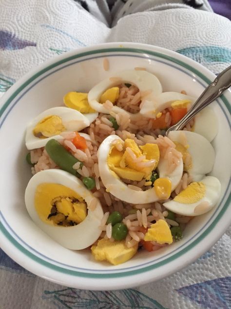 Egg and rice bowl, just mixed vegetables, white rice, cut up boiled eggs and sweet and sour sauce. Egg And Rice Bowl, Egg And Rice, Egg Boil, Sweet And Sour Sauce, Boiled Egg, Rice Bowl, Mixed Vegetables, Sweet And Sour, Cut Up