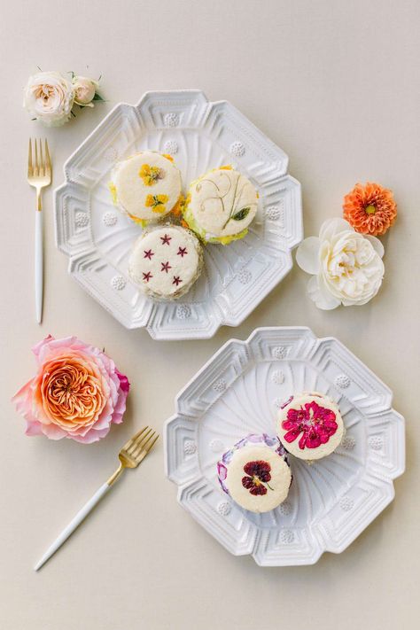 20 Bridal Shower Cake Ideas for a Sweet Celebration Bridal Shower Cake Ideas, Wildflower Cake, Bridal Shower Checklist, Floral Ice, Individual Cakes, Bridal Shower Cakes, Cake Photography, Different Cakes, Bridal Shower Cake