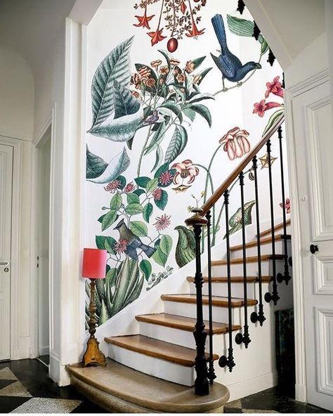 Want to make a big bold home decor statment... Floral Patterns, Floral Wallpaper and Floral Fabric? Add a layer of color or create a feature wall . . #florals #wallpaper #homedecor #homedecorideas #wallart #bohochic #bohostyle #pattern #decorating Wallpaper Disney, Jungle Wallpaper, Wallpaper Tumblr, Home Decor Trends, Design Case, Cheap Home Decor, Urban Design, Of Wallpaper, 인테리어 디자인