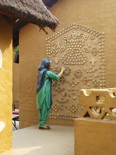 Mud Architecture, Punjab Culture, Punjabi Culture, Mud House, Amazing India, Indian Interiors, Rural India, Indian Goddess, Indian Folk Art