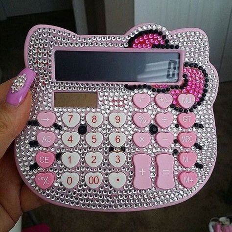 Hello Kitty Calculator, Hello Kitty Room Decor, Images Hello Kitty, Hello Kitty Gifts, Pink Luxury, Hello Kitty Rooms, Kitty Clothes, Hello Kitty Clothes, Hello Kitty Aesthetic