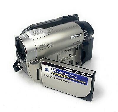 SONY HANDYCAM DIGITAL VIDEO CAMERA RECORDER DCR-DVD650 WIDE... Sony Handycam, Camera Recorder, Teknologi Gadget, Retro Gadgets, Digital Video Camera, Haikou, Vie Motivation, Digital Video, Tokio Hotel