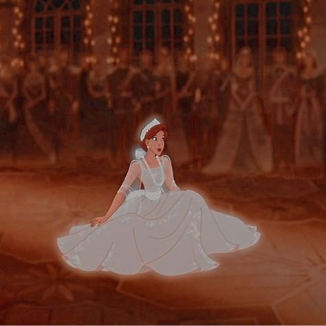 Anastasia Pfp, Anastasia Aesthetic, Disney Core, Disney Anastasia, Anastacia Disney, Old Disney Movies, Anastasia Movie, Princess Anastasia, Disney Icons