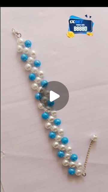 Diy Pearl Bracelet Tutorials, Breslet Design, Beads Jewelry Ideas, Moti Bracelet, Pearl Bracelet Ideas, Pearl Bracelet Tutorial, Friendship Bracelet Knots, Pearl Crafts, Diy Bracelets Tutorials