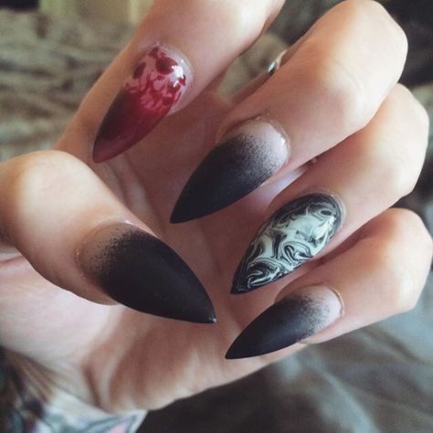 Witch Nails, stiletto nail art design idea for Halloween. | ideas de unas Creepy Nails, Witch Festival, Halloween Nail Art Easy, Bat Nails, Black Halloween Nails, Holloween Nails, Witch Nails, Halloween Nails Easy, Stiletto Nail Art