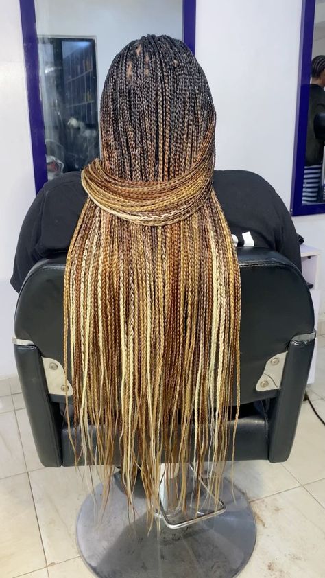 Ombre Braids Black Women Two Tones, Ombre Braids Black Women, Ombré Braids, Braids Black Women, Ombre Braids, Ombre Braid, Cute Box Braids, Life Advice Quotes Inspiration, Cute Box Braids Hairstyles