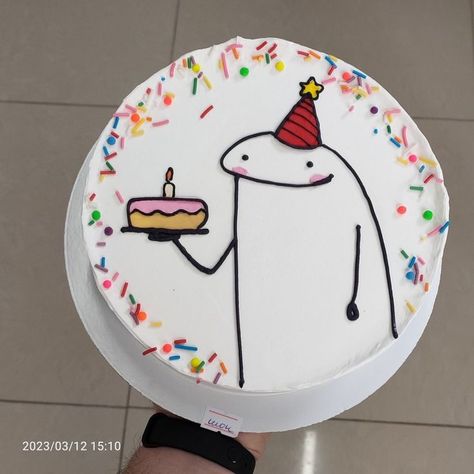 Birthday Cake Meme Funny, Simple Birthday Cakes For Boys, Cake Memes Funny, Tarta Aesthetic, Meme Birthday Cake Funny, Simple Cake For Boys, Birthday Cake Funny Ideas, Meme Cakes Birthday, Bday Cake For Boyfriend