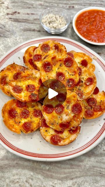 Maegan Brown ~ The BakerMama on Instagram: "DEEP DISH PIZZA BITES 😋🍕 skip the delivery with this quick and easy snack that can be mixed and matched with your favorite pizza toppings! RECIPE BELOW ⬇️ and in my Brilliant Bites cookbook! 

Comment “pizza” and I’ll DM you a link to the cookbook for more small bites inspiration! ❤️ #TheBakerMama #BrilliantBitesCookbook #BitesByTheBakerMama

DEEP DISH PIZZA BITES

Ingredients:
🍕 4 burrito-size flour tortillas
🍕 1/2 cup pizza sauce, plus more for serving
🍕 1 and 1/2 cups shredded mozzarella
🍕 1 cup mini pepperoni or chopped pepperoni
🍕 1 tablespoon grated Parmesan
🍕 1 teaspoon dried Italian seasoning
🍕 1/4 teaspoon garlic salt

Instructions: 
1. Preheat the oven to 400°F. Spray two 12-cup standard muffin pans with nonstick cooking spray. Pizza Bites Appetizer, Deep Dish Pizza Bites, Muffin Top Recipes, Savory Bakes, Hors Doeuvres, Yummy Pizza, Meat Lovers Pizza, Tortilla Pizza, Pizza Bites