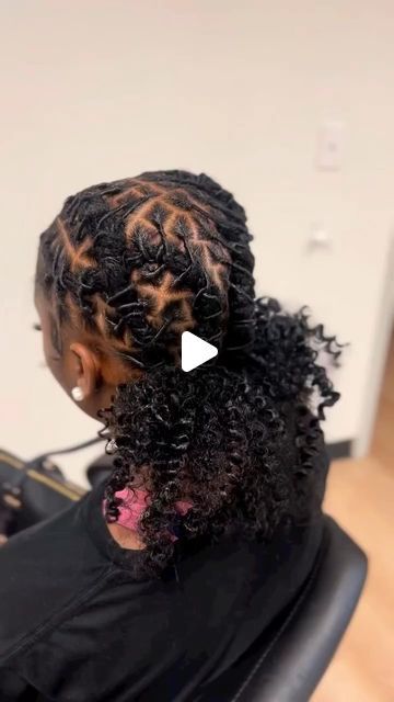 Women Locstyles on Instagram: "Check out this style by @jordansjreads  This is your sign right here!🥰🥰🔥 • • • Use Booking Link In Bio To Book @jordansjreads Please Read Full Policy See You Soon💗 • • • #locs #jordansjreads #barreltwistlocstyles  #covingtonga #atllocs #atllocstylist #conyersloctician #atlloctician #locs4life #reels #locsatlanta #womenlocstyles #womenwithlocs #womenlocstylesatl #conyerslocs #locstylist #starterlocs" Retwist Locs Style Women, Loc Retwist Styles For Women, Starter Locs, Locs Hairstyles, Loc Styles, See You Soon, Locs, See You, Link In Bio