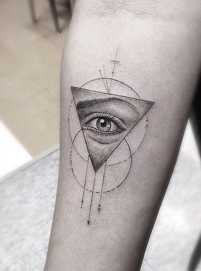 Tattoo Amigas, Triangle Eye, Special Tattoos, Tattoo Trend, Geek Tattoo, 1 Tattoo, Dream Tattoos, Eye Tattoo, Unique Tattoo