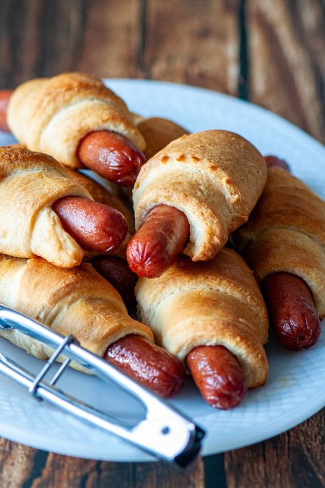 Pigs in a blanket are the perfect easy lunch 🤩 Recipe made in collab with @LttlHouseBigAK #pigsinablanket Pigs In A Blanket Recipe, Pigs In A Blanket, Lunch Recipe, Super Easy Recipes, Dinner Appetizers, How To Double A Recipe, Kid Food, Easy Lunch, Crescent Rolls