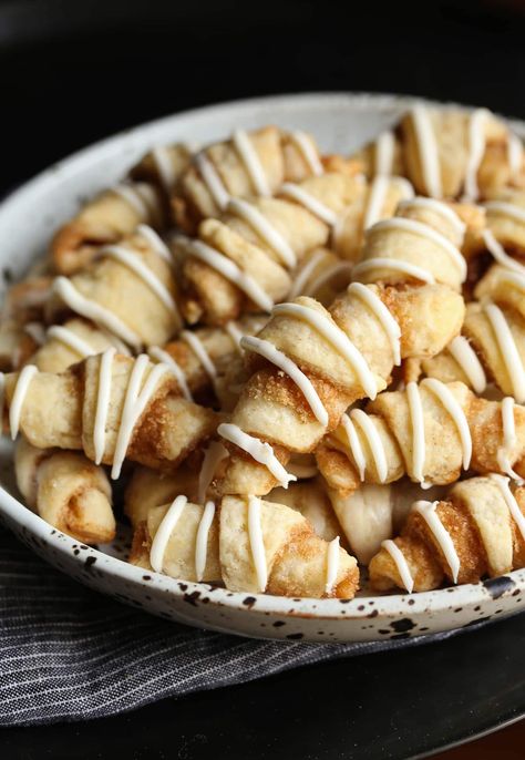 Butterhorns Recipe, Butter Horns, Rugelach Cookies, Italian Cookies, Best Cookie Recipes, Easy Cookie Recipes, Cookies Recipes Christmas, Easy Cookies, Dessert Recipe