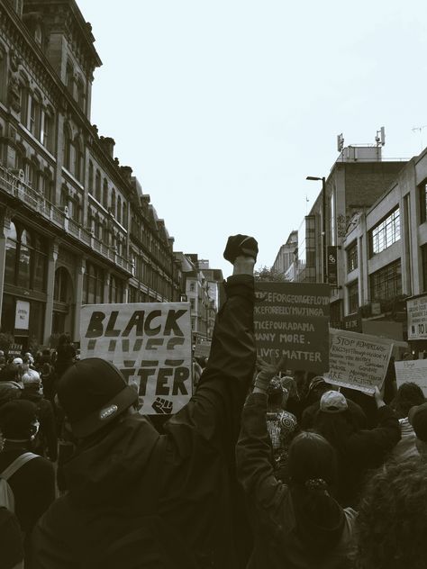 Photo Journalism Photography, Protest Photography, Liberation Art, Blm Protest, Photo Journalism, 60s Aesthetic, Black Lives Matter Art, Black Freedom, Feminism Art