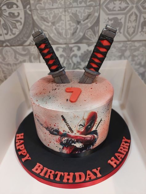 Marvel Birthday Cake, Deadpool Cake, Deadpool Birthday, Spiderman Birthday Party Decorations, Bespoke Cakes, Chocolate Pinata, Deadpool Art, Hot Wheels Birthday, Spiderman Birthday Party