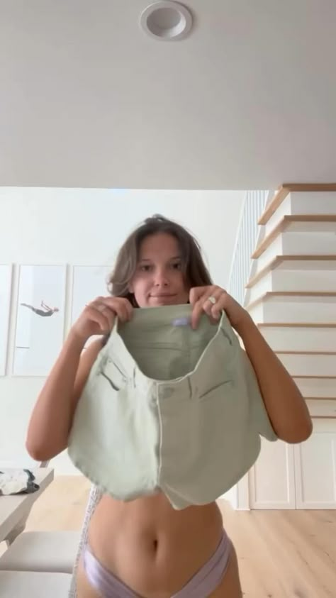 video Florence by mills fashion Rare Videos Of Millie Bobby Brown, Florence By Mills Fashion, Millie Bobby Brown Swimsuit, Millie Bobby Brown Short Hair, Millie Bobby Brown Dancing, Millie Bobby Brown Godzilla, Millie Bobby Brown Snapchat, Billy Bobby Brown, Millie Bobby Brown Outfits